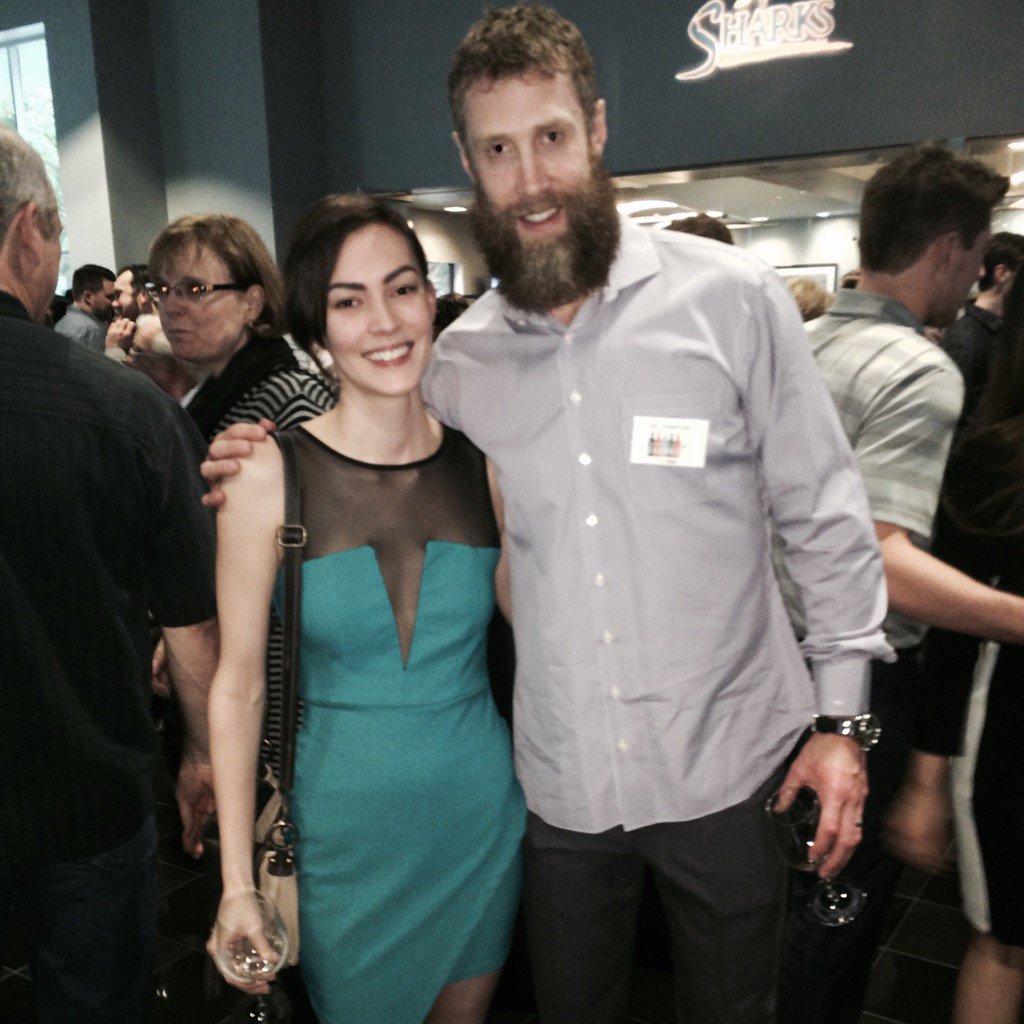 dasgutch's tweet photo. I am dead #SJSharks #SamplingWithTheSharks https://t.co/LOvLgOLXyR