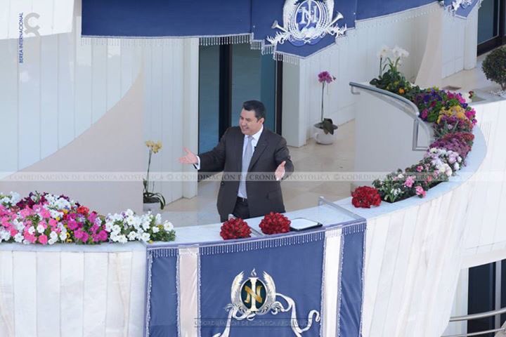 ElAmorNosUnio's tweet photo. Saludo Apostólico al concluir la Escuela Dominical, el Domingo 13, el Apóstol de Jesucristo, Naasón Joaquín García, https://t.co/sigAfVVG0I