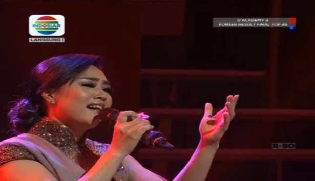Indosiar's tweet photo. Jangan lewatkan aksi panggung @DA3_LINDA di  panggung #DAcademy3 Top 15, malam ini pkl 18.30 WIB https://t.co/0wr8l7gRuz