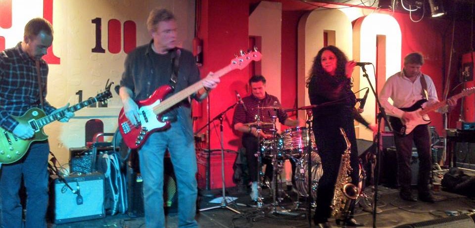 karenak's tweet photo. Kareña K is a small lady with a huge voice (Andy Snipper - Music News)
Now booking for 2016/17 https://t.co/wenV2iwlAA