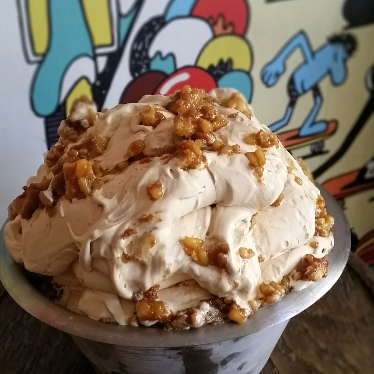 GelatoMessina's tweet photo. BUTTER BING! - brown butter gelato with sticky pine nut pie. Don't ever disrespect da bing #butterbing #dailyspecial https://t.co/HGffXHdN2s
