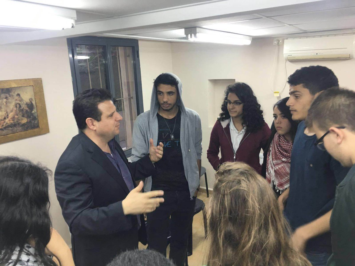 MossawaCenter's tweet photo. @Ayman_Odeh_TJL visits Mossawa's Yp\outh Group to discuss challenges and future of #ArabJointList https://t.co/BaoR12mvV2