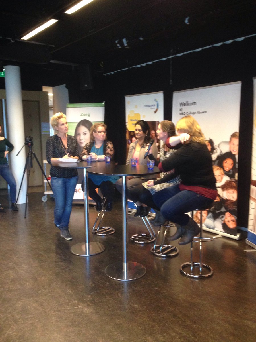 HestervdSluis's tweet photo. @tanjajess interviewt wijkverpleegkundigen @ZorggroepAlmere #wzw2016 https://t.co/3vMQ9sS6ZX