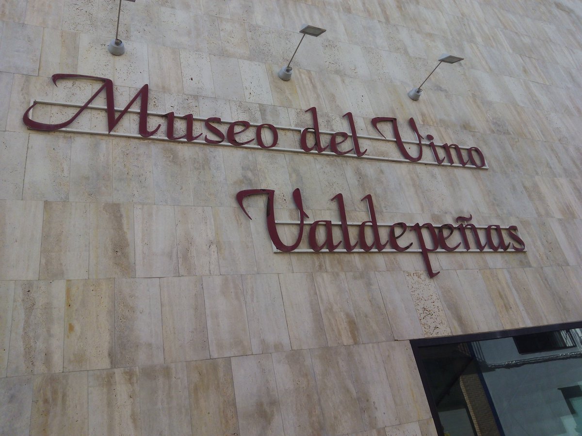 A punto de comenzar el III CONCURSO MEJOR #SUMILLER DE CASTILLA-LA MANCHA en #Valdepeñas