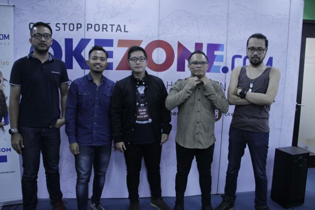 NAGASWARA_ID's tweet photo. #NAGASWARA Bukan Era Pop, Musik @Kerispatih_band Masih Direspon Penggemar https://t.co/xCmAOdGUoG cc: @mp_mahapatih https://t.co/8rhPI7gia6