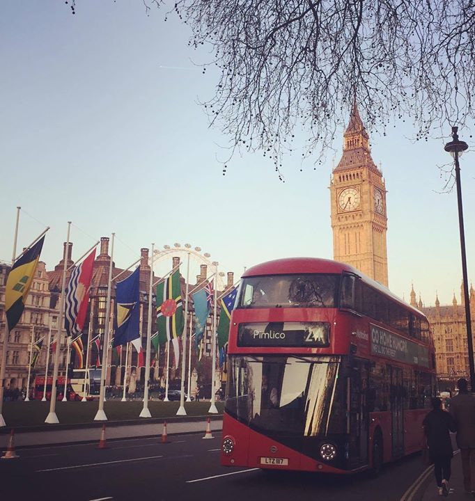 AdoreAngleterre's tweet photo. 🇬🇧🗺💷💂🏻🕵 #london #doubledecker #reddoubledecker #londonlife #travel #travelgram #uk #ilovet… https://t.co/42nk0x96aN https://t.co/gdk2K6sNqH