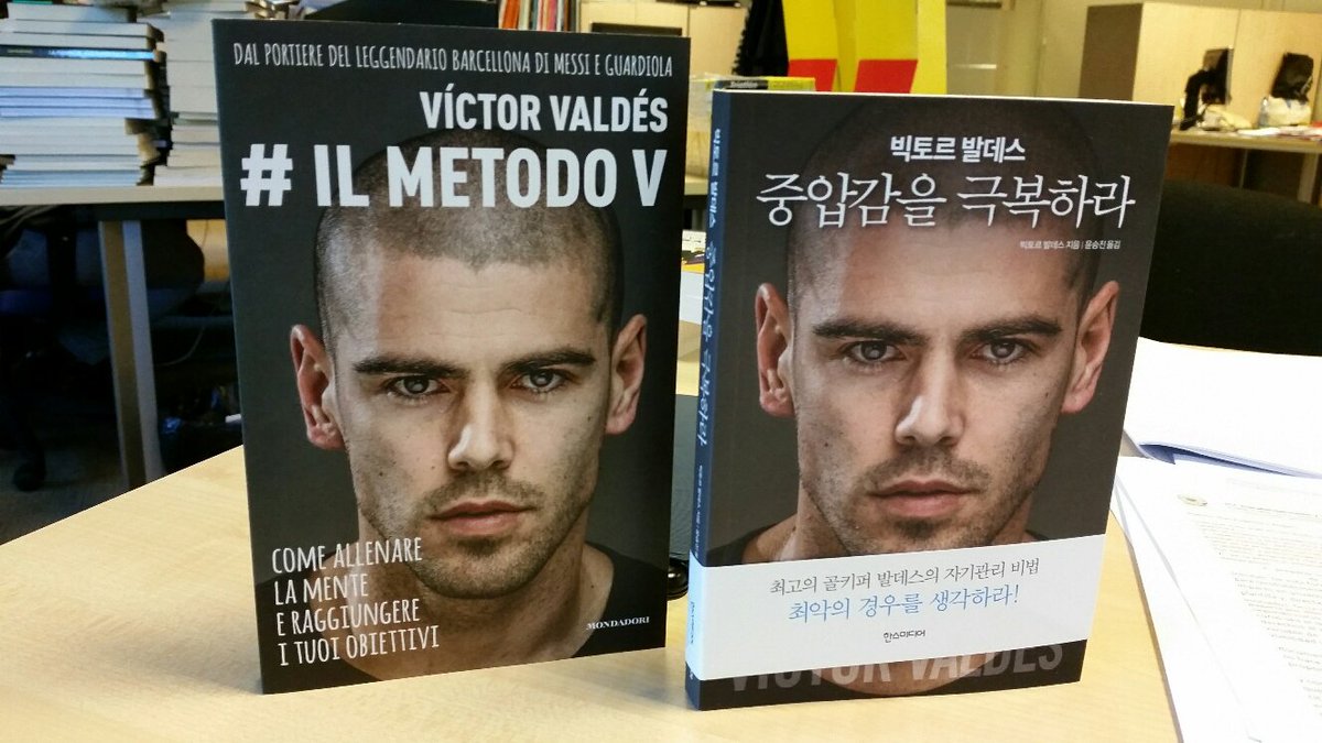 EugeniaToledo's tweet photo. El #MetodoV de @1victorvaldes se internacionaliza, os presento la edición coreana e italiana de su libro @Alienta https://t.co/WbsqUDdXfC