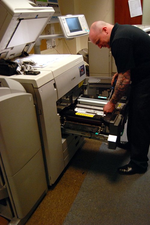 UCDCopiPrint's tweet photo. Morning twitterverse! @BryanSRyan tech Jason is in the #CopiPrint volume #print office today. He does great work! https://t.co/wTbv8v30K0