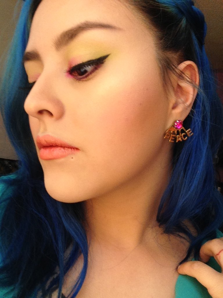 MakeupTogepi's tweet photo. #Colors #makeupcolors #springmakeup https://t.co/RqgRza2CTC