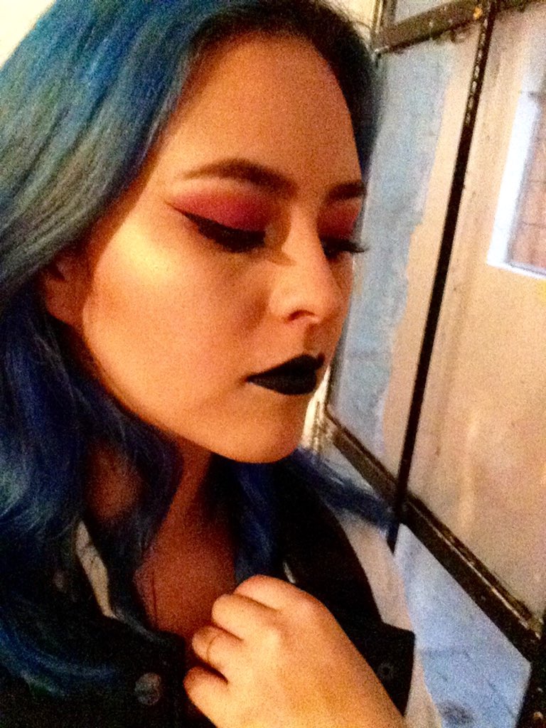 MakeupTogepi's tweet photo. #makeup #makeupholic #makeupartist #smokeyinpurple https://t.co/i9A4UjBSkD