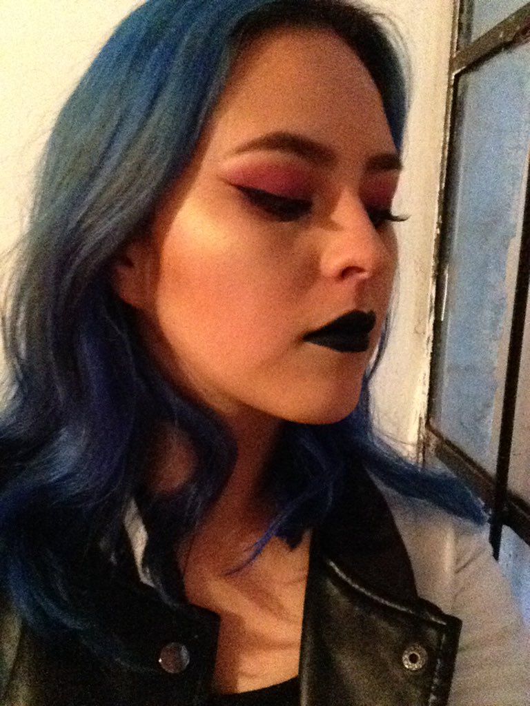 MakeupTogepi's tweet photo. #makeup #makeupholic #makeupartist #smokeyinpurple https://t.co/i9A4UjBSkD
