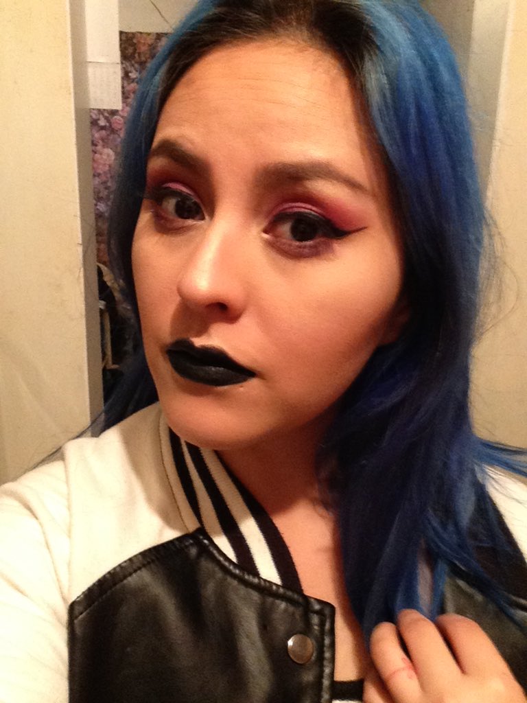 MakeupTogepi's tweet photo. #makeup #makeupholic #makeupartist #smokeyinpurple https://t.co/i9A4UjBSkD