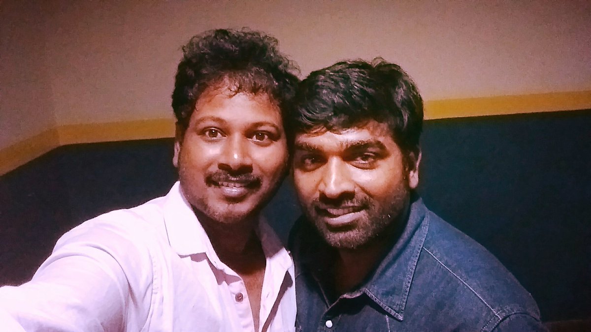 RjKaykay's tweet photo. #KadhalumKadanthuPogum Star!! Man of the moment, selfii with #VijaySethupathi #KaKaKaPo https://t.co/ZqeLvAnVoz
