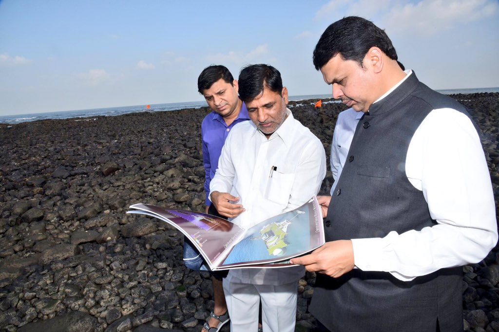 CMOMaharashtra's tweet photo. CM @Dev_Fadnavis took a detailed review of stagewise planning of this mega project. https://t.co/d42ZQjB6Dc