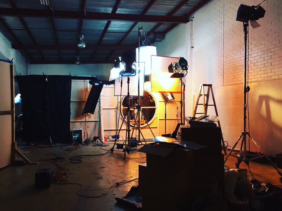 TrappedPhotos's tweet photo. On set #PassageofFlick 📽 #shortfilm #inproduction #onset #setlife #filmcrew #lightingdepartment #gafflife #film https://t.co/pi8Q8s0JQk