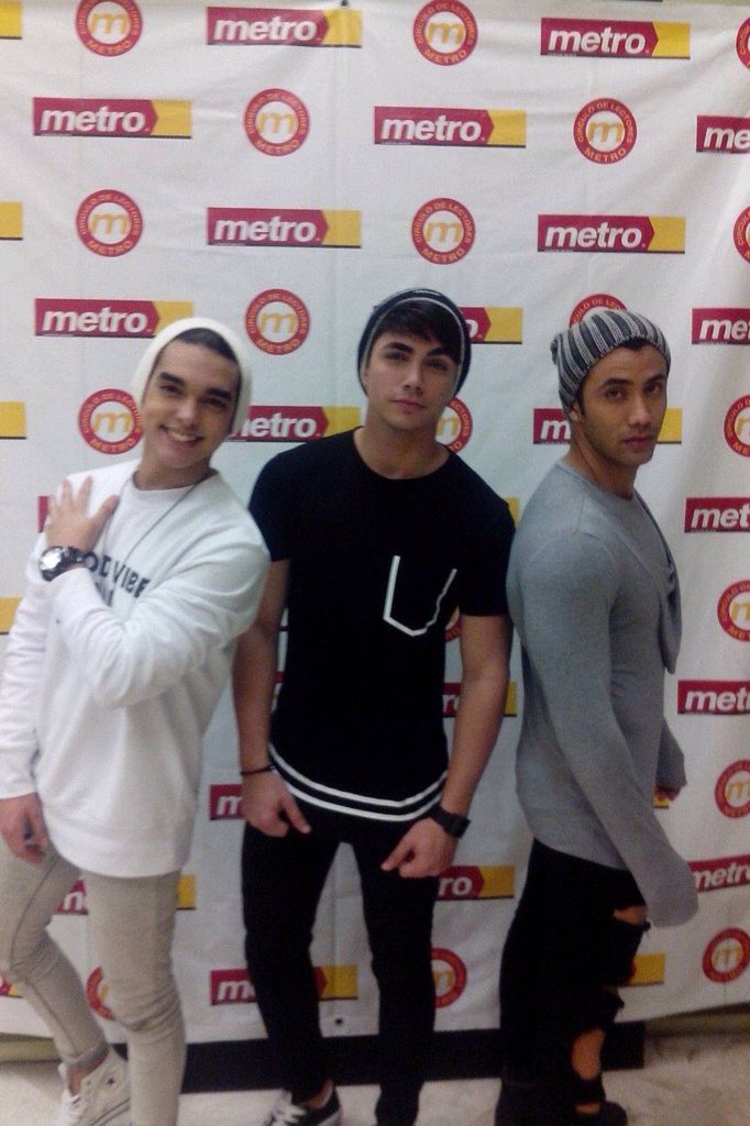 QuerubinesDgo's tweet image. Buenas noches chicas que sueñen con nuestros bellos @OficialAngeles @angel1_angeles @hansel_angeles @Sian_Angeles 😻😘