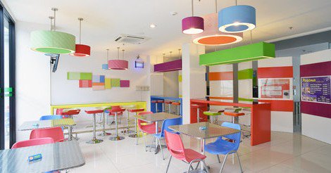 lie2787's tweet photo. Heya! Lagi nginep nih di POP! Tebet Jakarta ;) Hotelnya seru banget deh https://t.co/y4dlYMHFu6