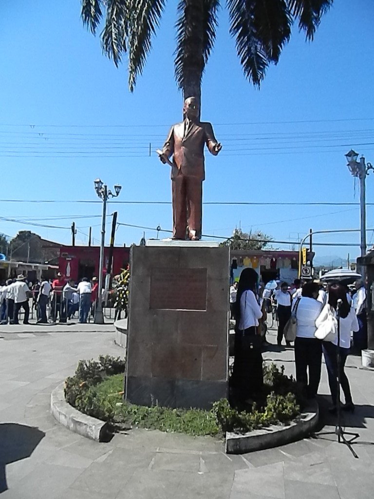SectorMisantla's tweet photo. Gran celebración de #UNIDAD en XXXII Aniversario Luctuoso del Profr. A.A.F. en #Misantla2016
https://t.co/lAqSqLFWuM https://t.co/kMhzNDfcxl