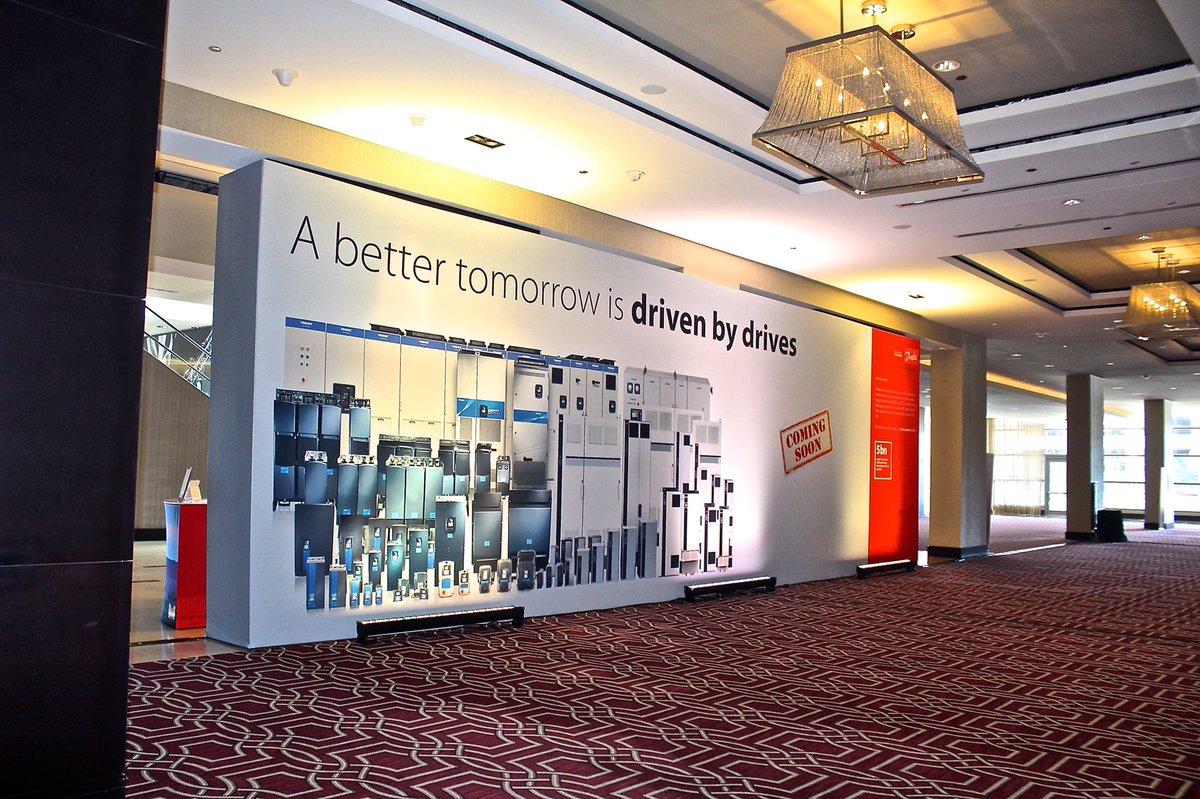 Printandexhibit's tweet photo. 2nd side of 40' Display #superiorprintandexhibit #signsanddisplays https://t.co/4kb7mPdHPI