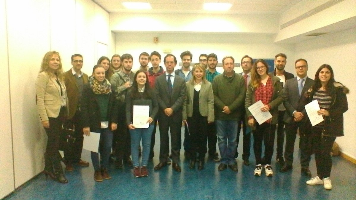 Foto de familia en los nuevos espacios de preincubación y Coworking