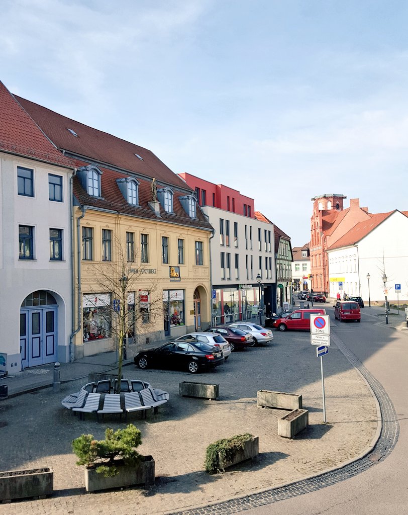 Die Sonne strahlt am Tag nach #ltwlsa. @andi_flag brütet für uns an der Auswertung für die Jugendseite am Mittwoch.