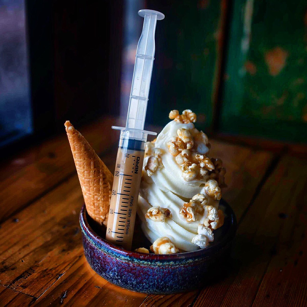 adlfoodcentral's tweet photo. Caramel Popcorn Soft Serve #adelaide #foodporn #eatlocal #blogger #food #dessert #icecream #popcorn #caramel https://t.co/eXiMNnRXYl
