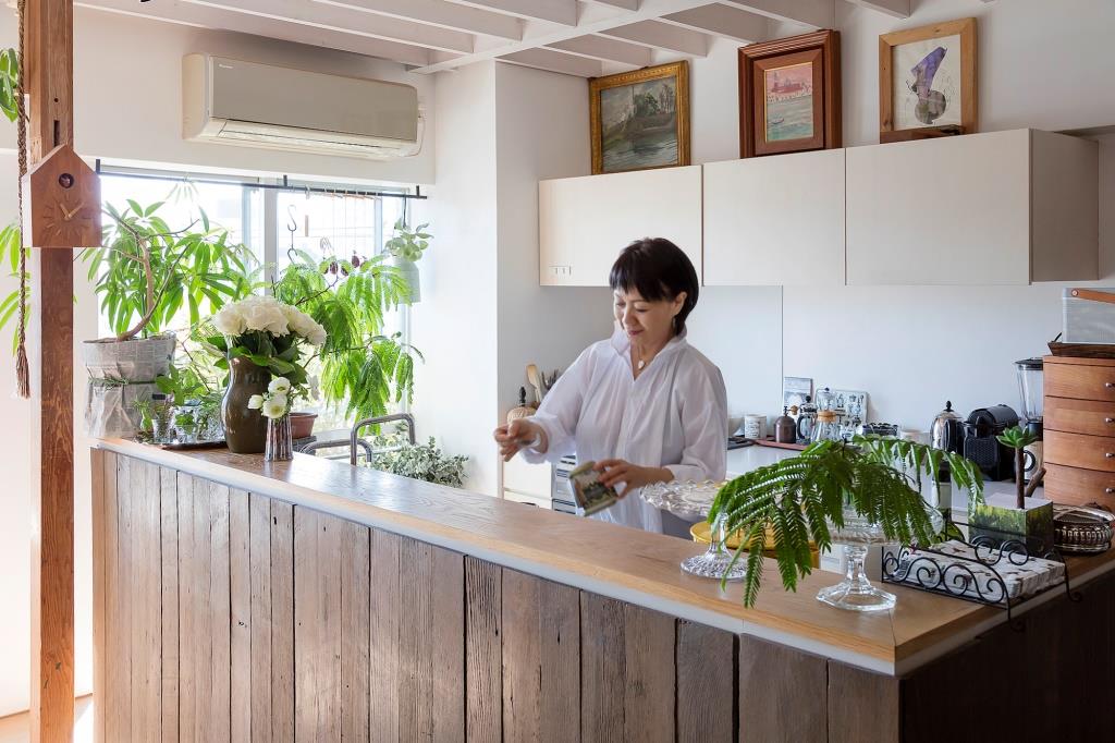 Panasonicの すむすむ V Twitter 多数の住宅実例と最先端のインテリアを知るラグジュアリー住宅誌 モダンリビング 編集長の下田結花さんの自邸リフォーム後の心地いいライフスタイルの変化とは 撮影 下村康典 下村写真事務所 T Co Er5sx4tboi