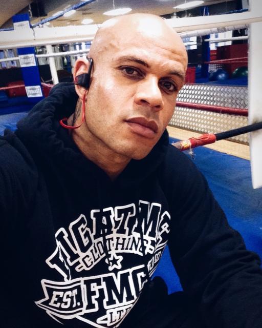 Ambienjackson's tweet photo. Just wrapped up a lil Sunday evening boxing sessh while reppen my @FIGHTMECLOTHING hoodie #fightmeclothing https://t.co/eULEnDzI5X