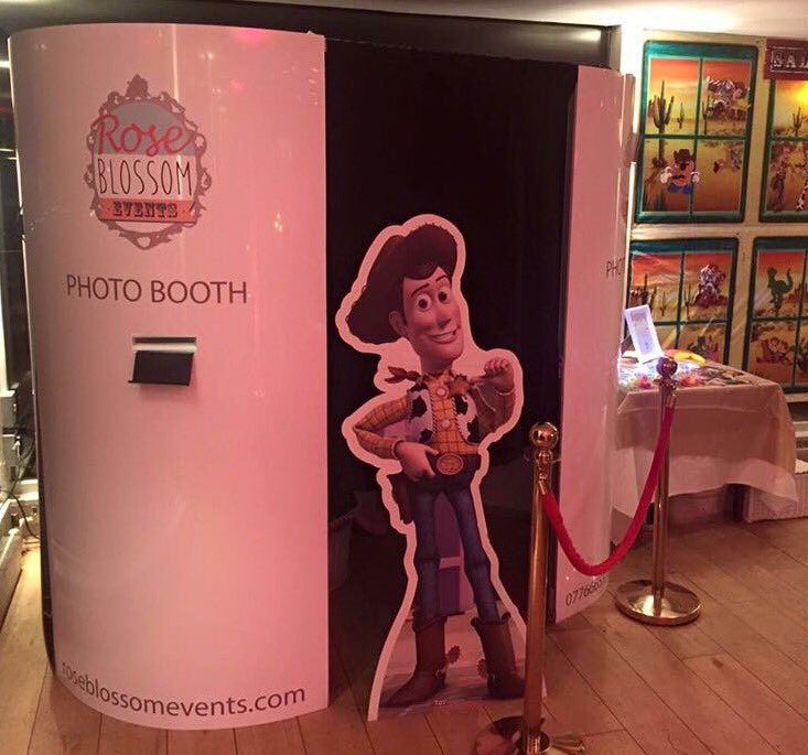 A small collection from our weddings &amp; events with out photo booth 🌸📸💕 <a href="/FoxhillsSurrey/">Foxhills Club & Resort</a> <a href="/FoxhillsEvents/">Foxhills Events</a> #lrdisco