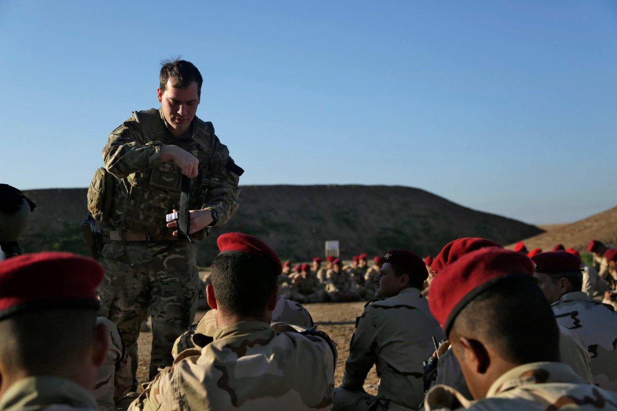تدريبات الجيش العراقي الجديده على يد المستشارين الامريكان  - صفحة 3 CdfhzA2UUAA_tfR