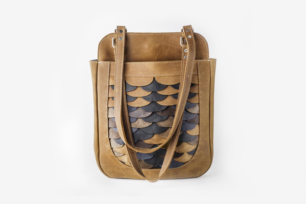 EntotoBethArt's tweet photo. Uniquely designed leather bag made of scrap leather (left overs) with a very good quality. https://t.co/6hy9Pnynhr