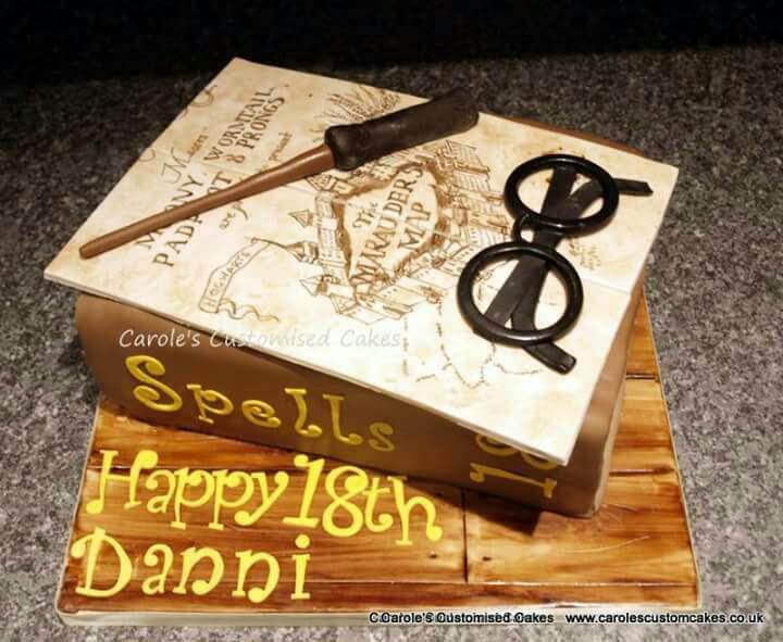 CarolesCakes's tweet photo. hand painted map. #wizardscake #maraudersmapcake #birthdaycake #18thbirthdaycake #dartford #Greenhithe https://t.co/iwl3RwoK4c