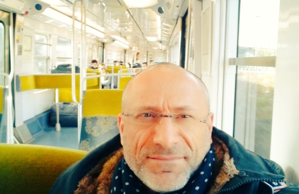 landais_cedric's tweet photo. #UBERER "Je voyage en @RERB mais je suis mieux en compagnie @UberFR ! Hb et bravo @marcelagency ! #UberEtMoi @SNCF ! https://t.co/TSL0Hnuuab