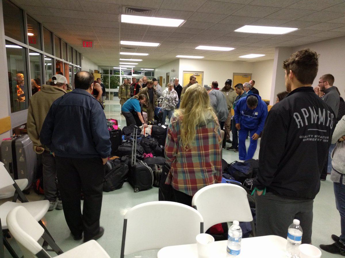 Descarrilamiento de tren en Estados Unidos deja al menos 32 heridos - CdfvPFkUAAA_4Jd