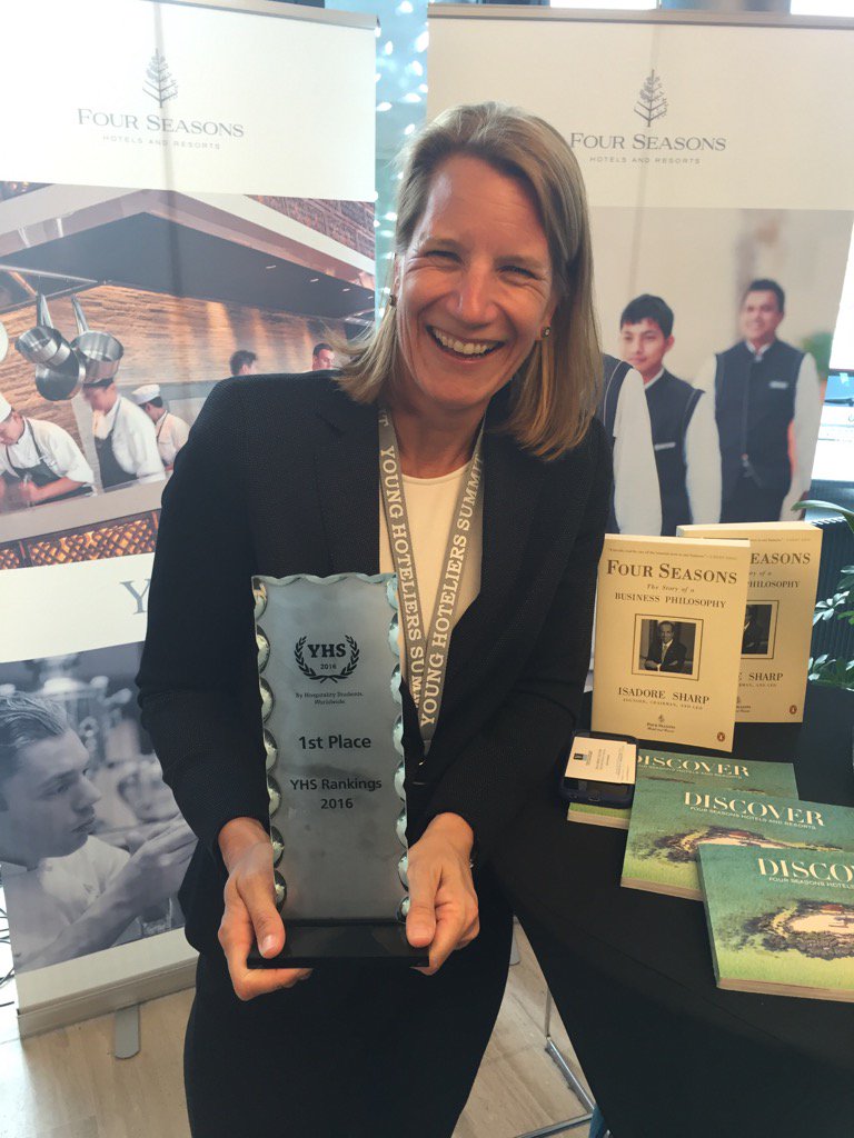 FDimanche's tweet photo. Toronto-based Four Seasons Hotels wins again YHS best employer prize @HTMRyerson #yhsconnects https://t.co/xkuqzmWi2g