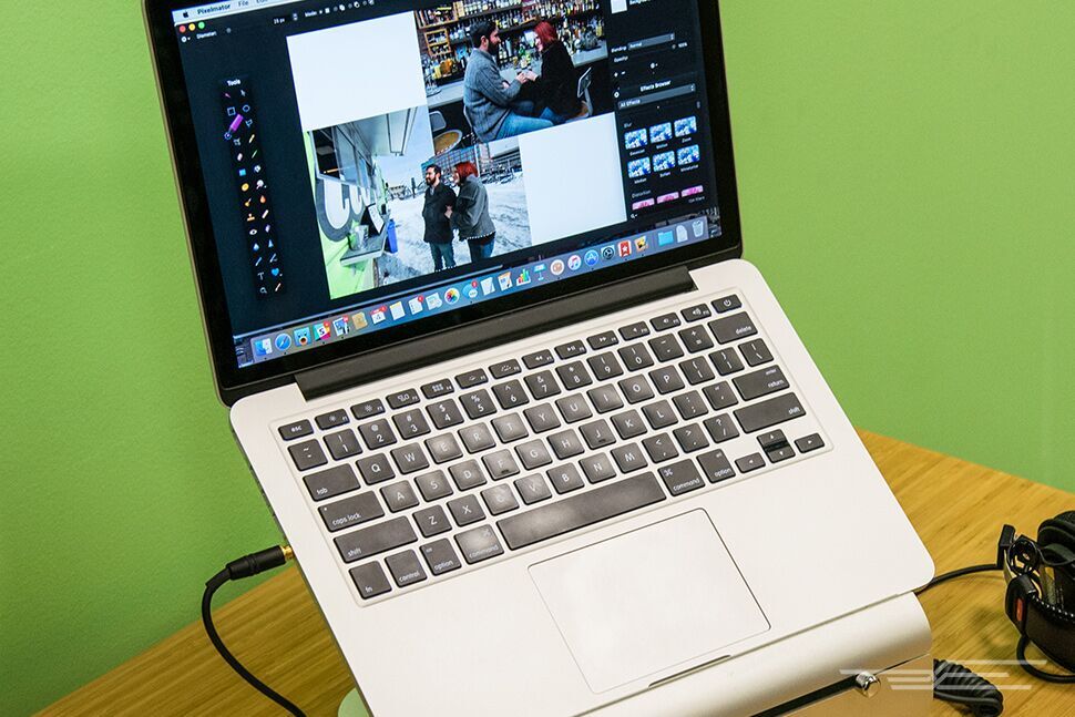 Forbes's tweet image. Here are the products you&apos;ll need to set up a fully functioning home office: onforb.es/1LgMkvA