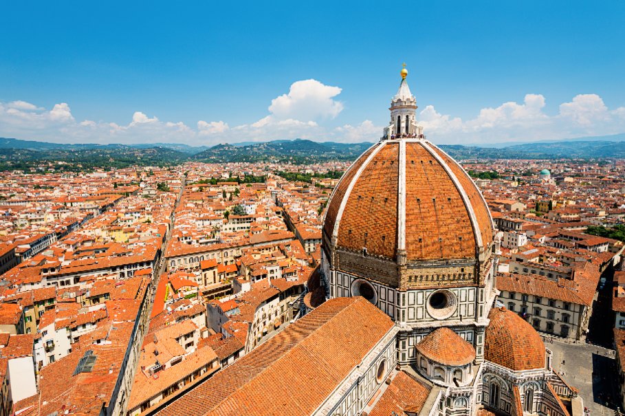 lonelyplanet's tweet image. MT @lptraveller: #picoftheday Towering structure atop #Florence cathedral is world's largest masonry dome, #Italy