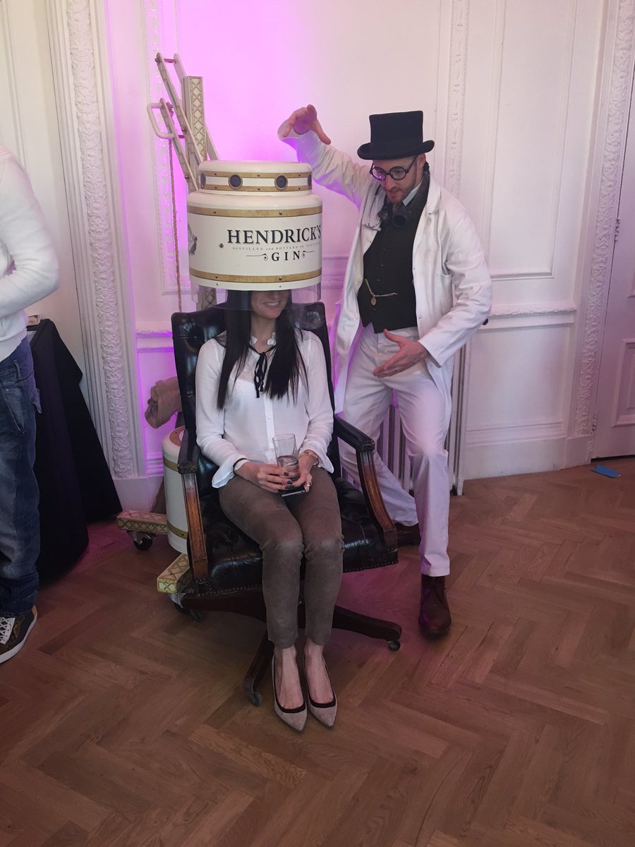 bryonyritchie's tweet photo. Hendricks GOSH... 🍸🍸 #rareexpressions @HendricksginUK https://t.co/AE9j9WYs82