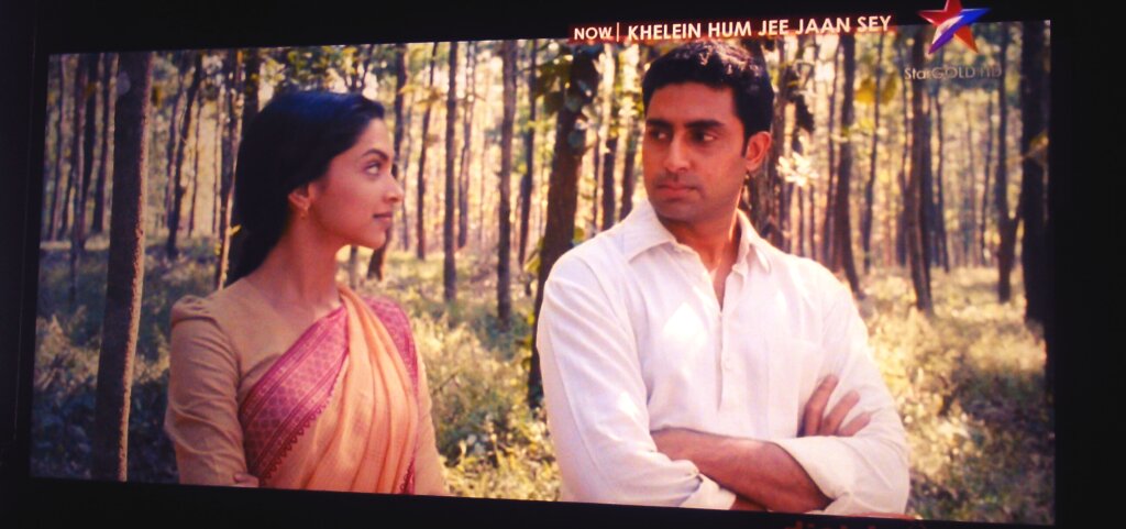 akash0612's tweet image. Aftr sch a long tym Watching #KHJJS on @StarGoldIndia fabulous wrk done by @deepikapadukone and @juniorbachchan .