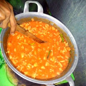 Spicy chiken nya dah ready lg nech.. Ayo bwt man-tmans yg seneng bgt ma sensasi ramen ayam pedas nya ditunggu ya 😊😊😊