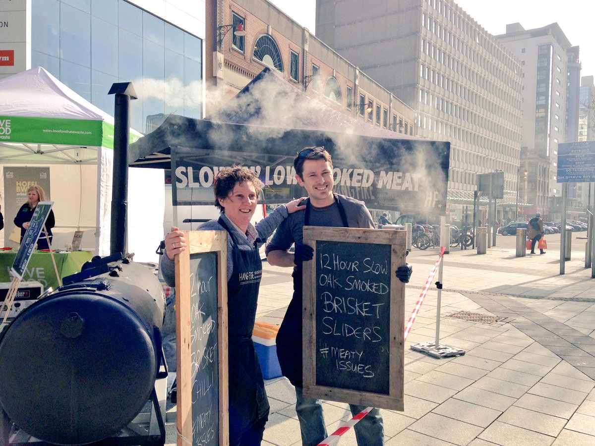 alexgravell's tweet photo. Shauna and Dave from @hangfirebbq - Loving the smell of that brisket cooking 😍 #meatyissues https://t.co/J3T9LFeSw6