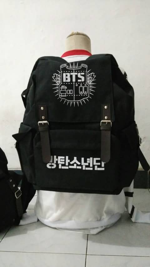 KshopAddict's tweet photo. [HELP RT] PO BACKPACK EXO &amp; BTS Harga : 140.000 ♡ | Order? Cek Bio ^-^ Ayoo order https://t.co/J2Xe1FGLTj IG : Kshopaddict_