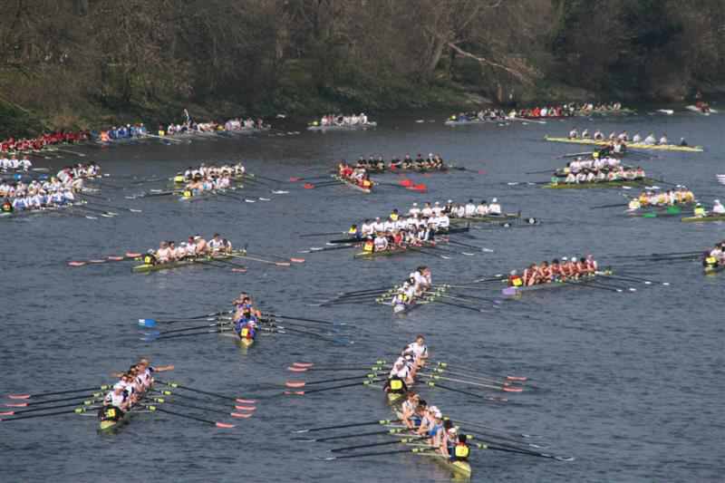DukesHeadPutney's tweet photo. Biggest rowing week of the year.  Head of the River @EightsHead on Saturday followed by #GrandSlam rugby at 7pm https://t.co/vUagI6F5Lw