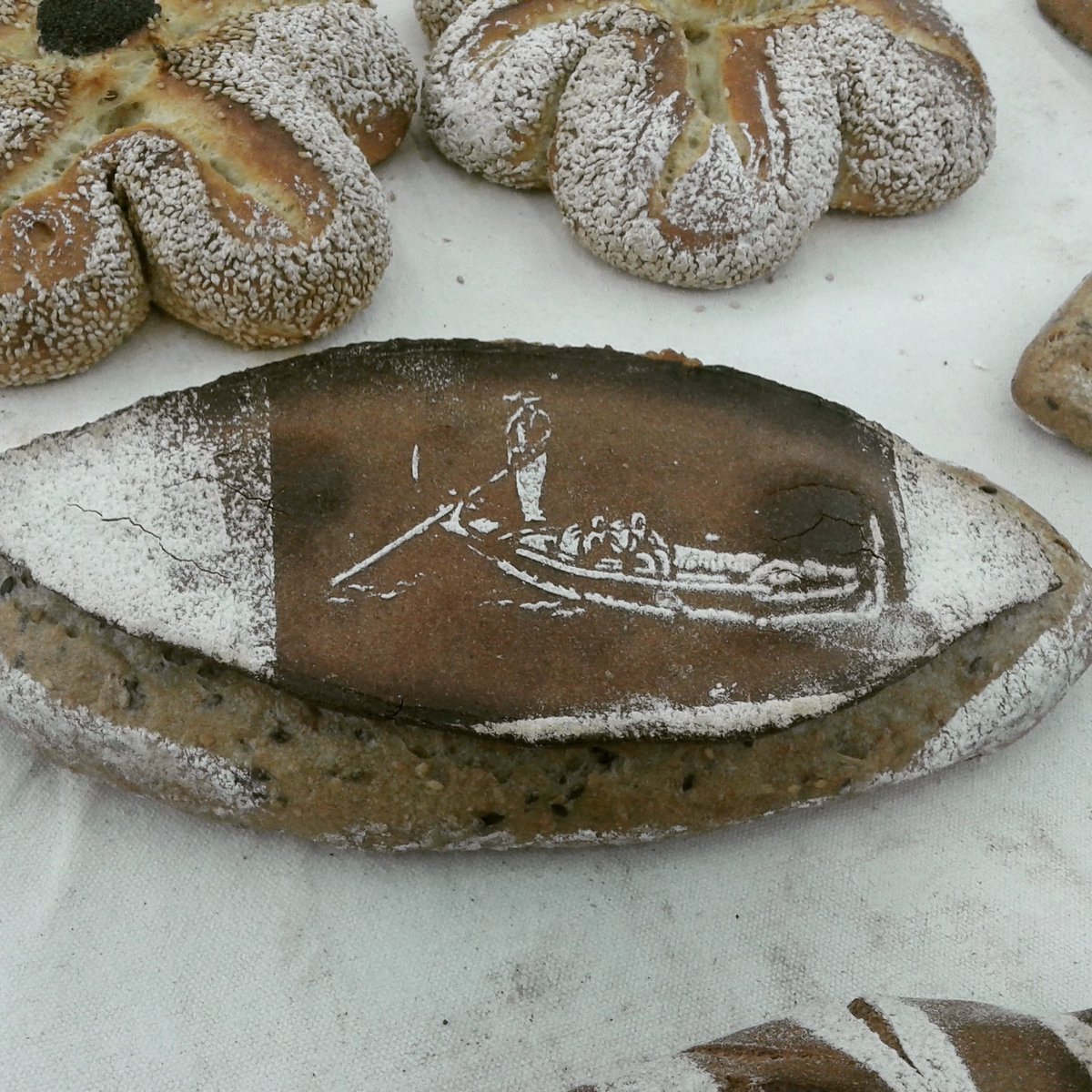 jpascforner's tweet photo. Seeds bread in Barcelona!! https://t.co/qz7zsxHMBn