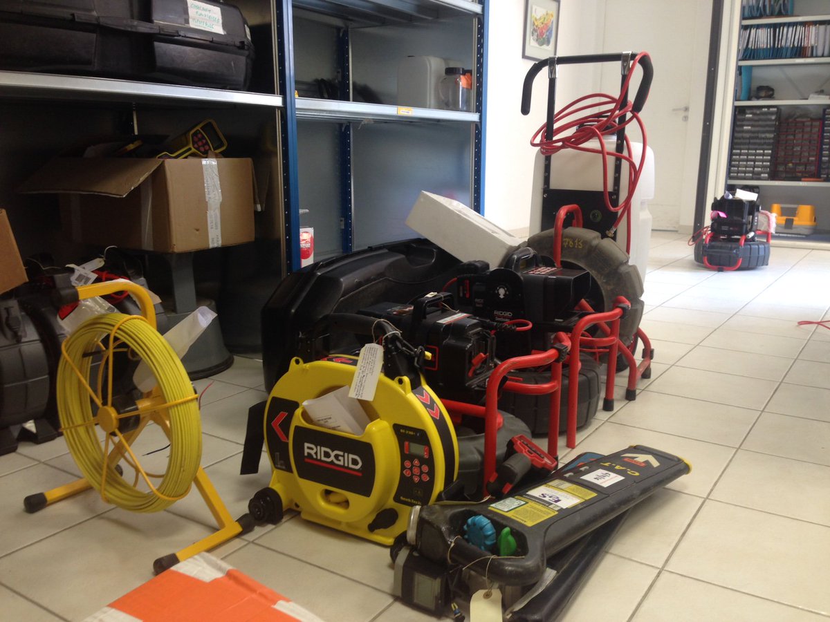 francedetection's tweet image. #SAV : Serge et Alain bichonnent vos produits !