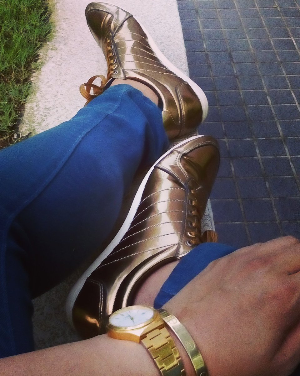 CrossaDressa's tweet photo. #gold #ilovegold #goldshoes #goldwatch #casiogoldwatch #cartier #gaymensfashion #gayfashion #gaylifestyle #gaylife https://t.co/AnNYE3ikC6