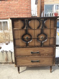 trashswag's tweet photo. #upcycling Dresser: Funky dresser https://t.co/UcnWfbXDpa #Furniture #dumpsterdiving https://t.co/eG5mWNoQz6