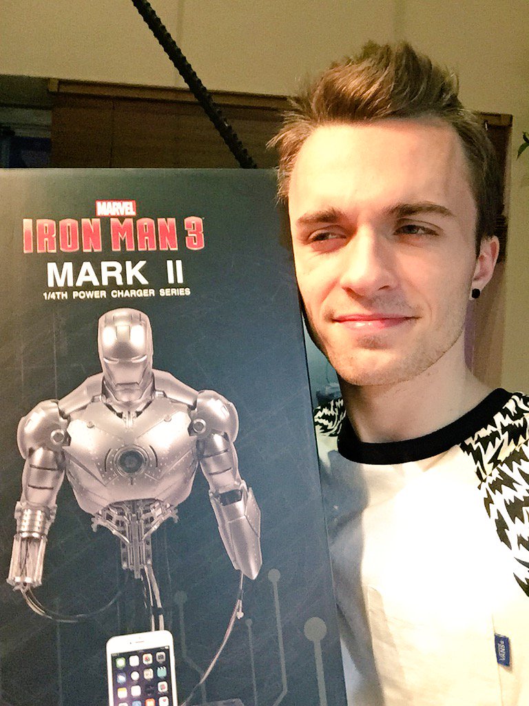 M8 Squeezie tweet media