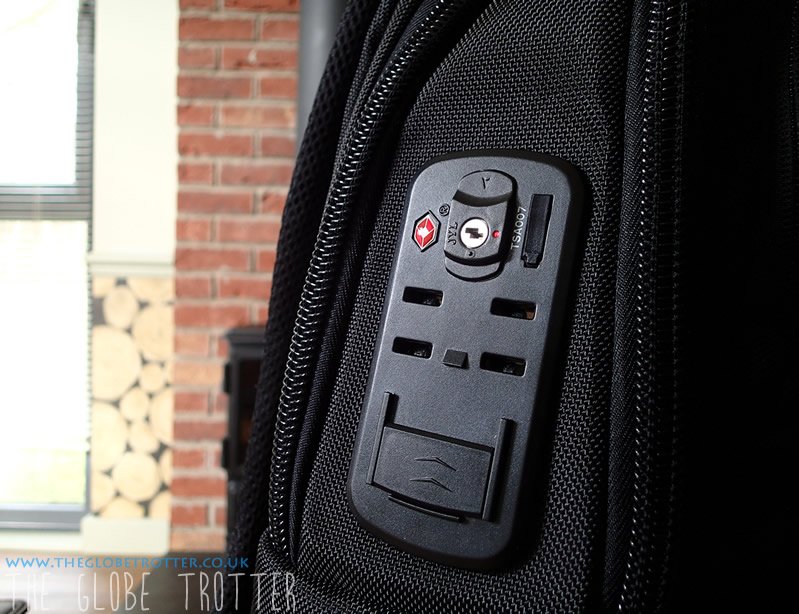 TheGl0beTrotter's tweet photo. A backpack with biometric lock #technology! How cool is that? @NuminousSales https://t.co/xE1BRo1of8 #smart https://t.co/heiPMnU5yP