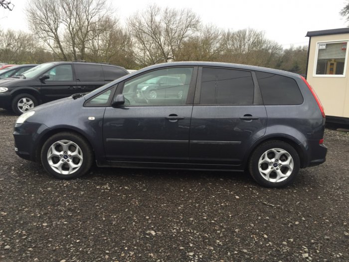 We have a excellent range of #cars inc. this  #FORD #CMAX #ZETEC bit.ly/1KsiS47